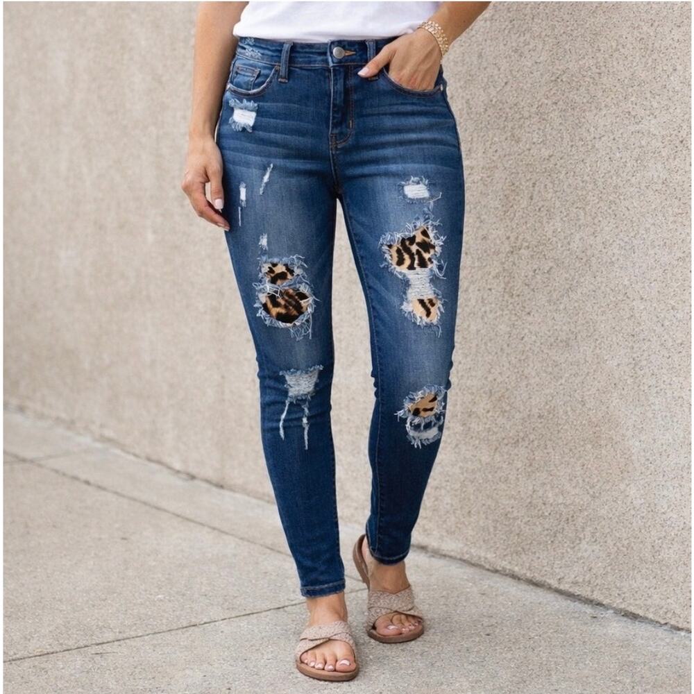 Judy Blue Jeans Women’s 16W Skinny Fit Distressed Leopard Stretch Denim
